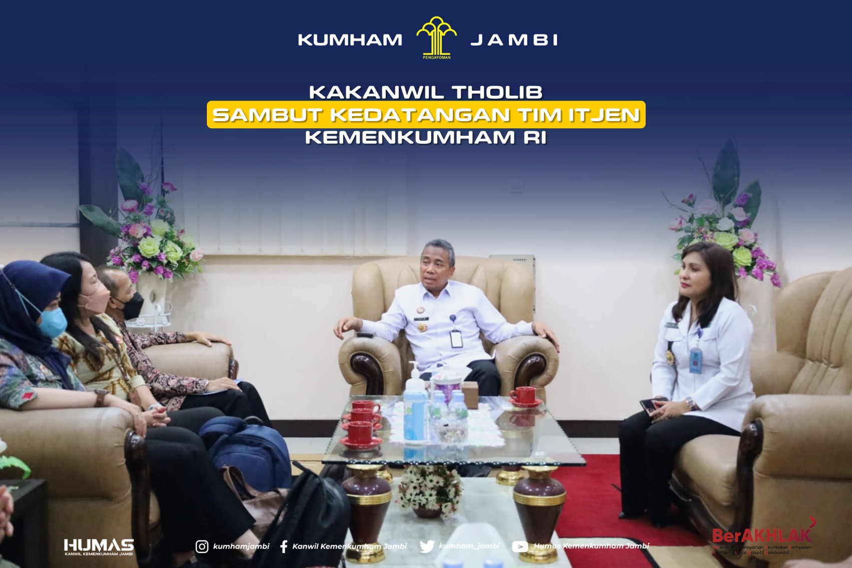 236._12-10-2022_-_Kakanwil_Tholib_Sambut_Kedatangan_Tim_Itjen_Kemenkumham_RI.jpg