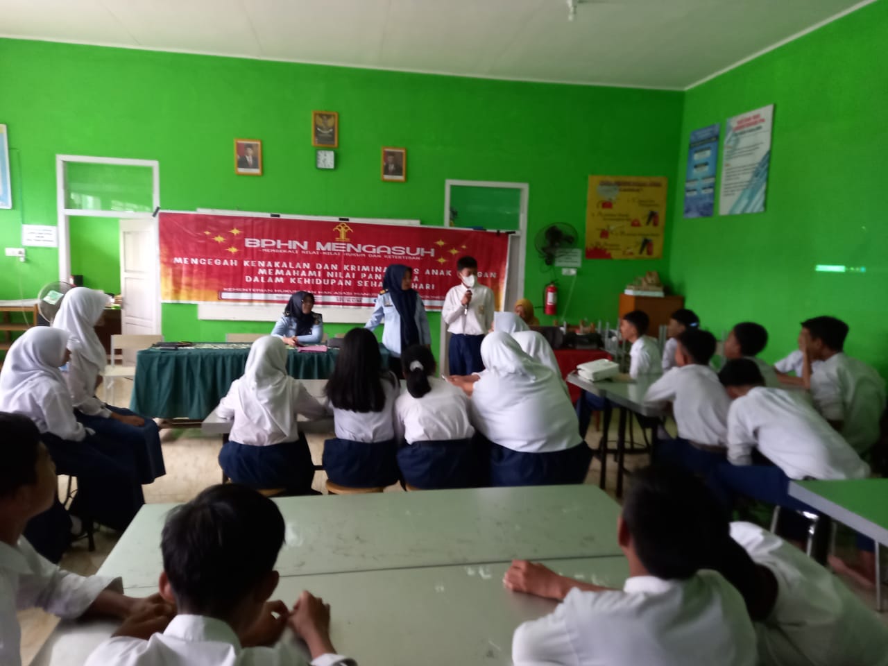 BPHN_Mengajar_Terus_Berlanjut_Kini_Sambangi_SMP_Negeri_09_Kota_Jambi_2.jpg