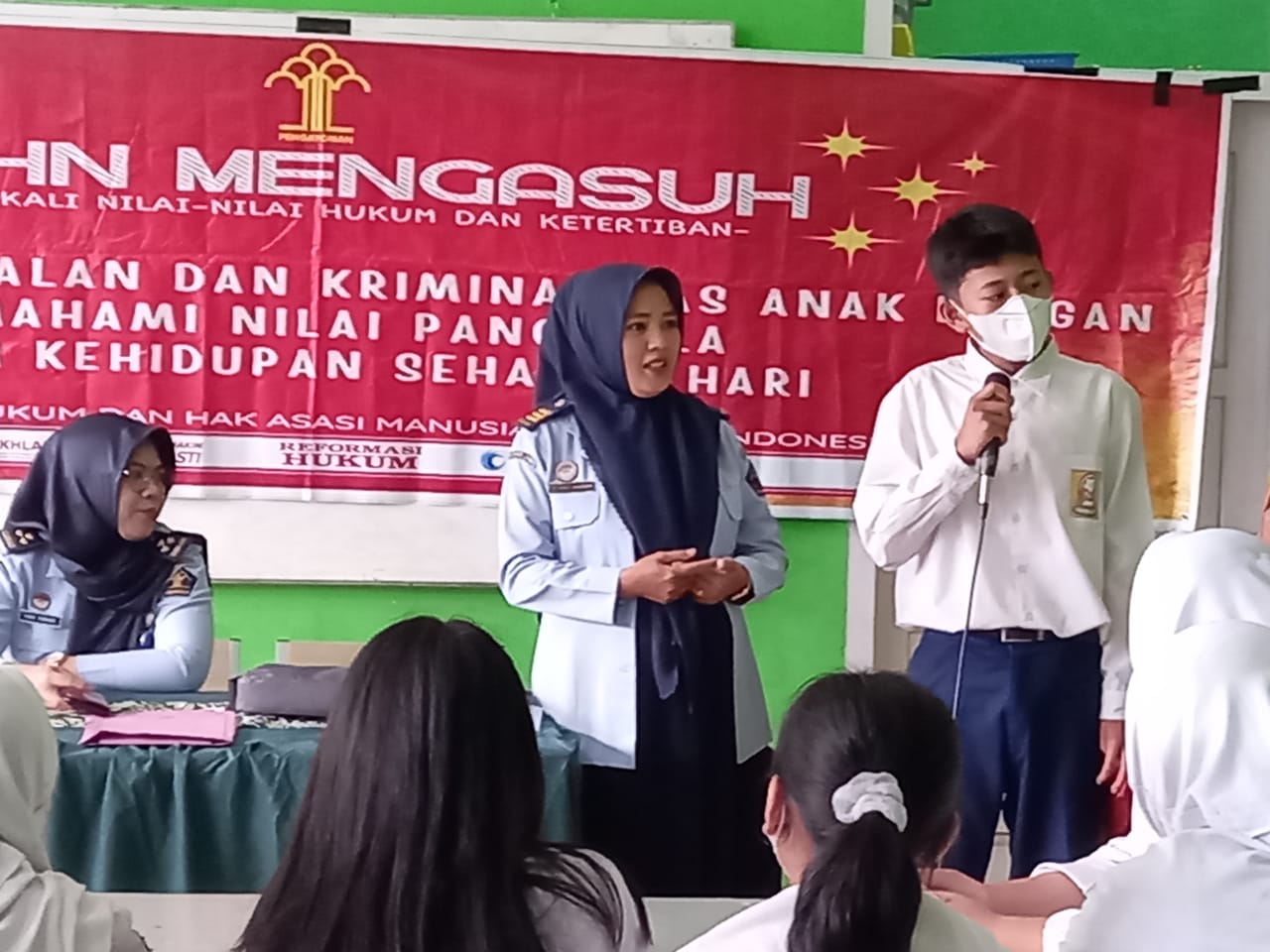 BPHN_Mengajar_Terus_Berlanjut_Kini_Sambangi_SMP_Negeri_09_Kota_Jambi_3.jpg