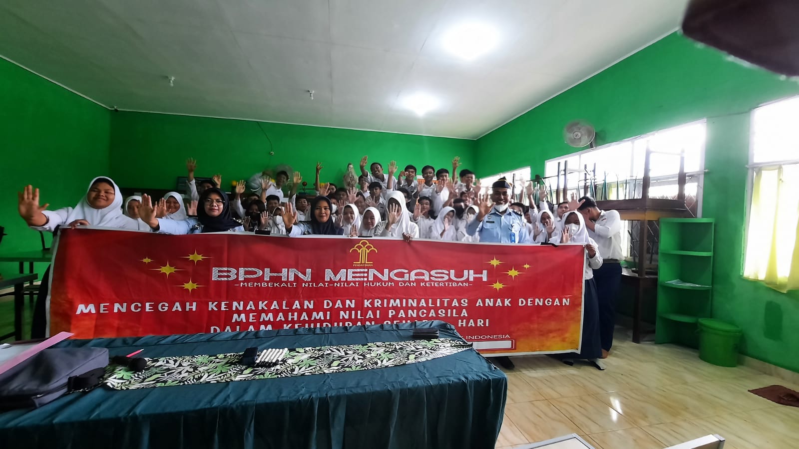 BPHN_Mengajar_Terus_Berlanjut_Kini_Sambangi_SMP_Negeri_09_Kota_Jambi_5.jpg