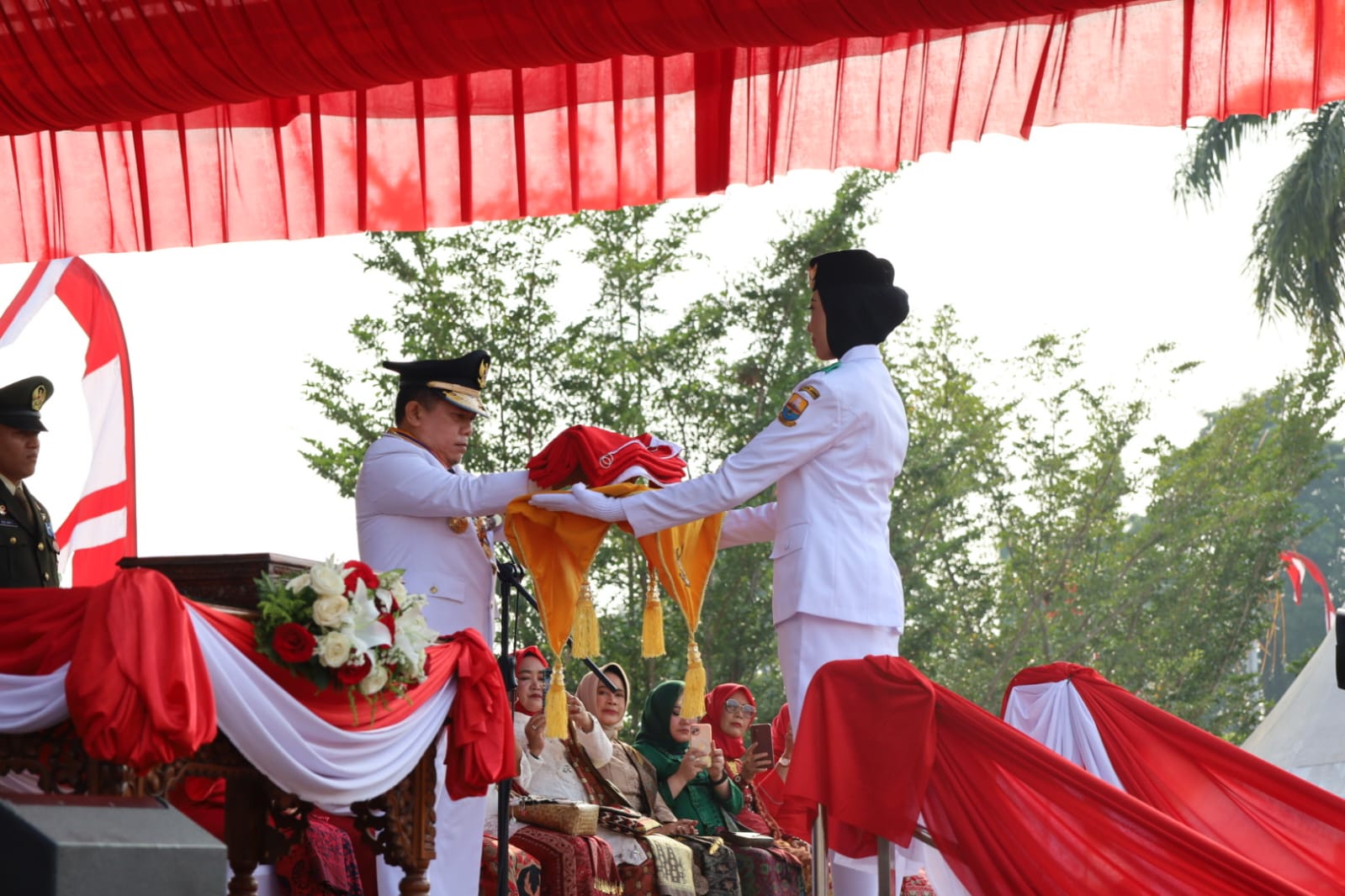 Bersama_Forkopimda_Provinsi_Jambi_Tholib_Hadiri_Upacara_HUT_ke-78_RI_4.jpg